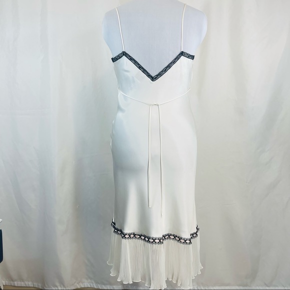 Jonquil “Dominique” ivory pink & black chemise with pleats and lace size M - Picture 4 of 8